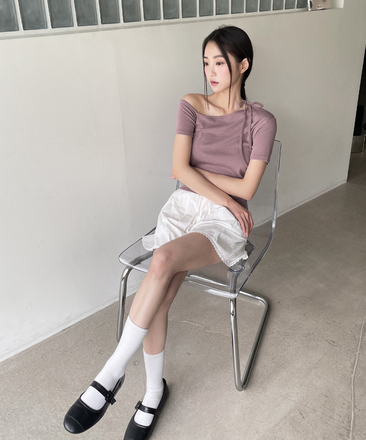 [UNE ORIGINAL]ワンオフショルダーチョーカーリボンTシャツカットソー