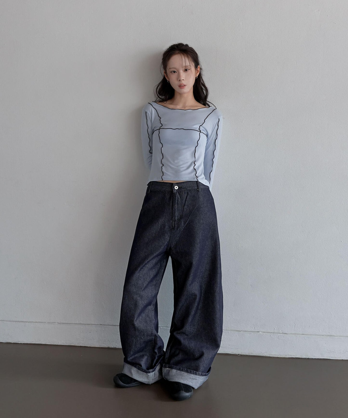 【ウエスト調節可能】ユニークバックタックボタンワイドロングデニムパンツ