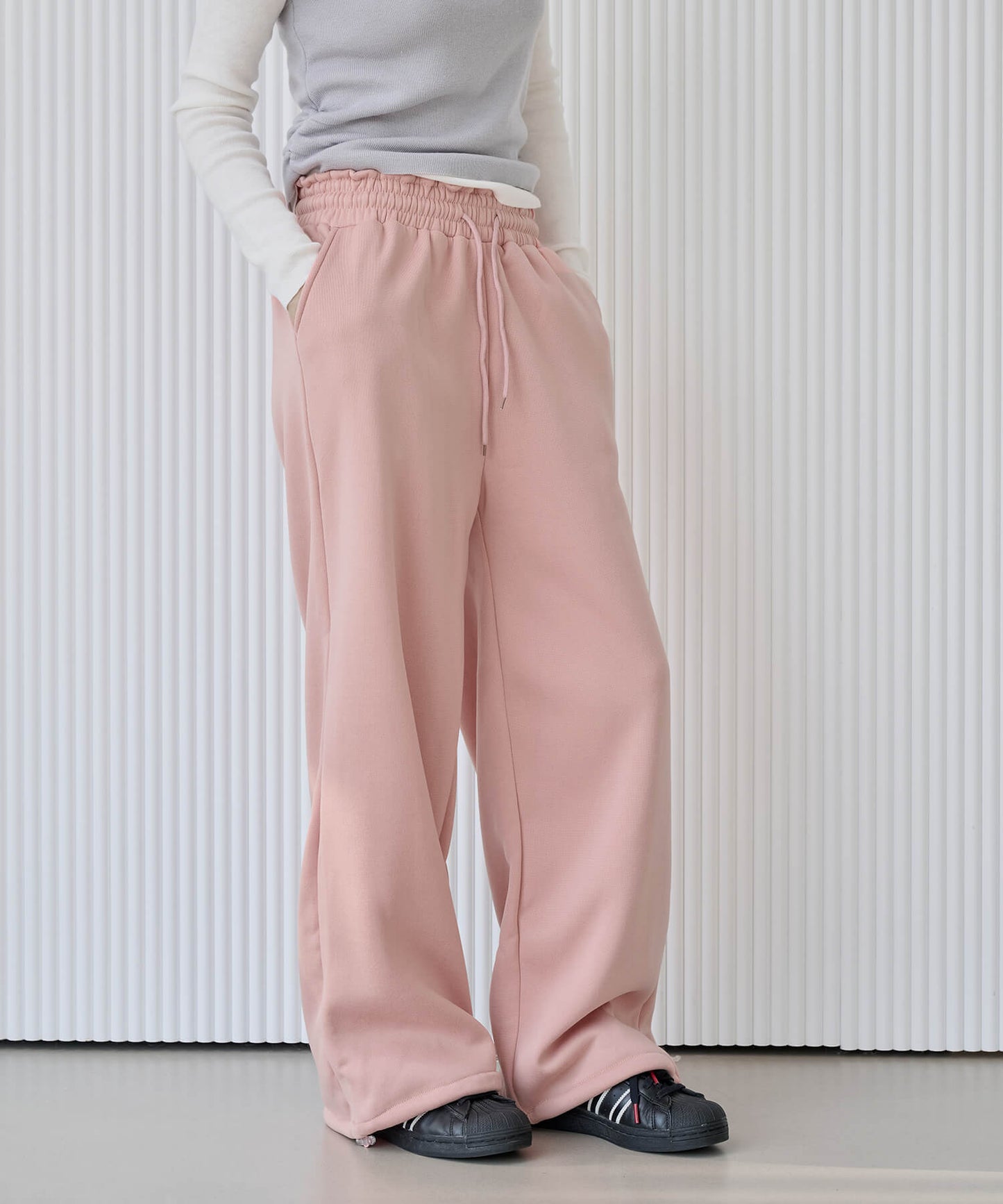 【裏起毛/UNISEX】足長美脚シルエットワイドストレートストリング起毛スウェットパンツ