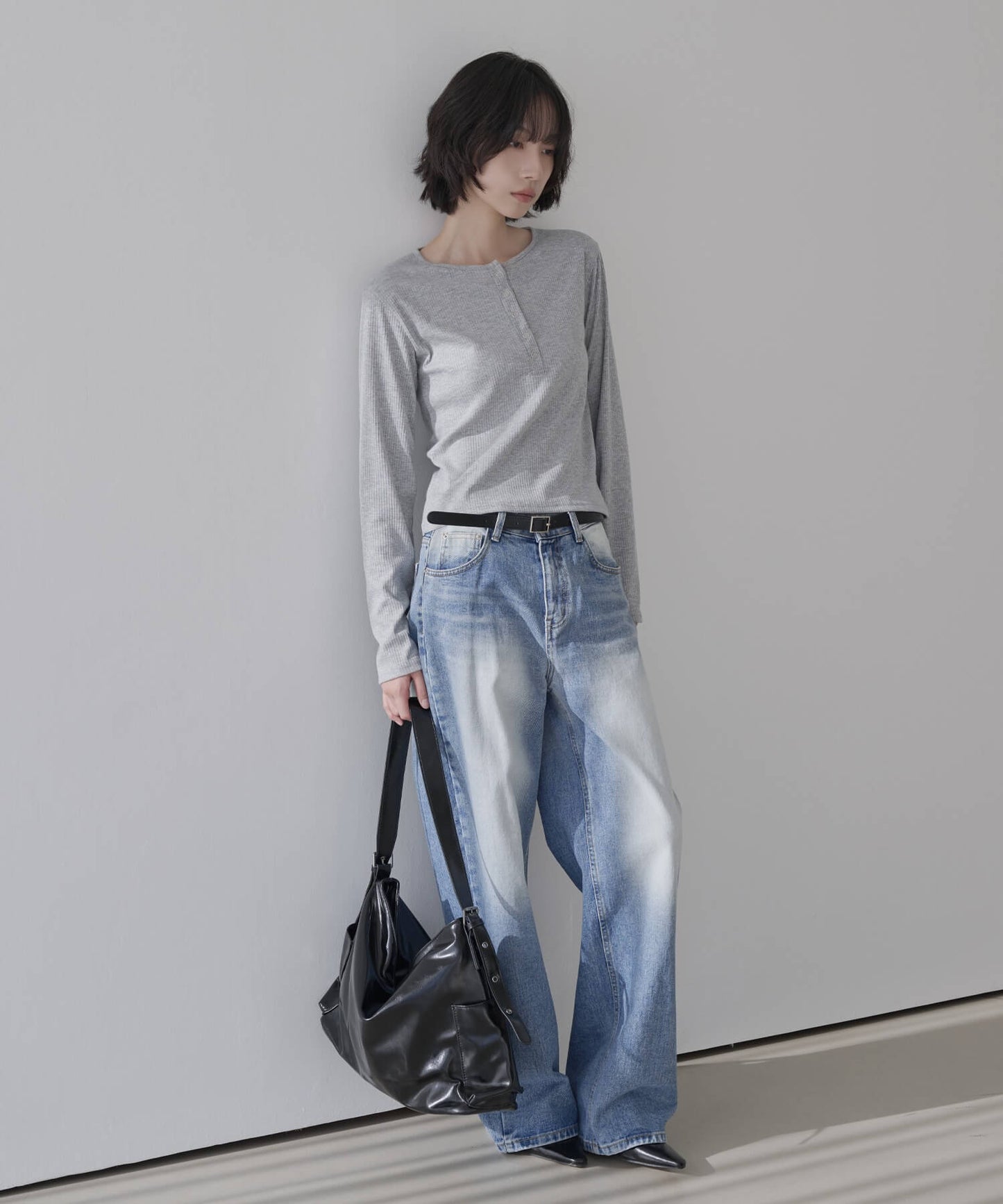 【UNE ORIGINAL】ヘンリーネックシルバースナップボタンシンプルTシャツカットソー