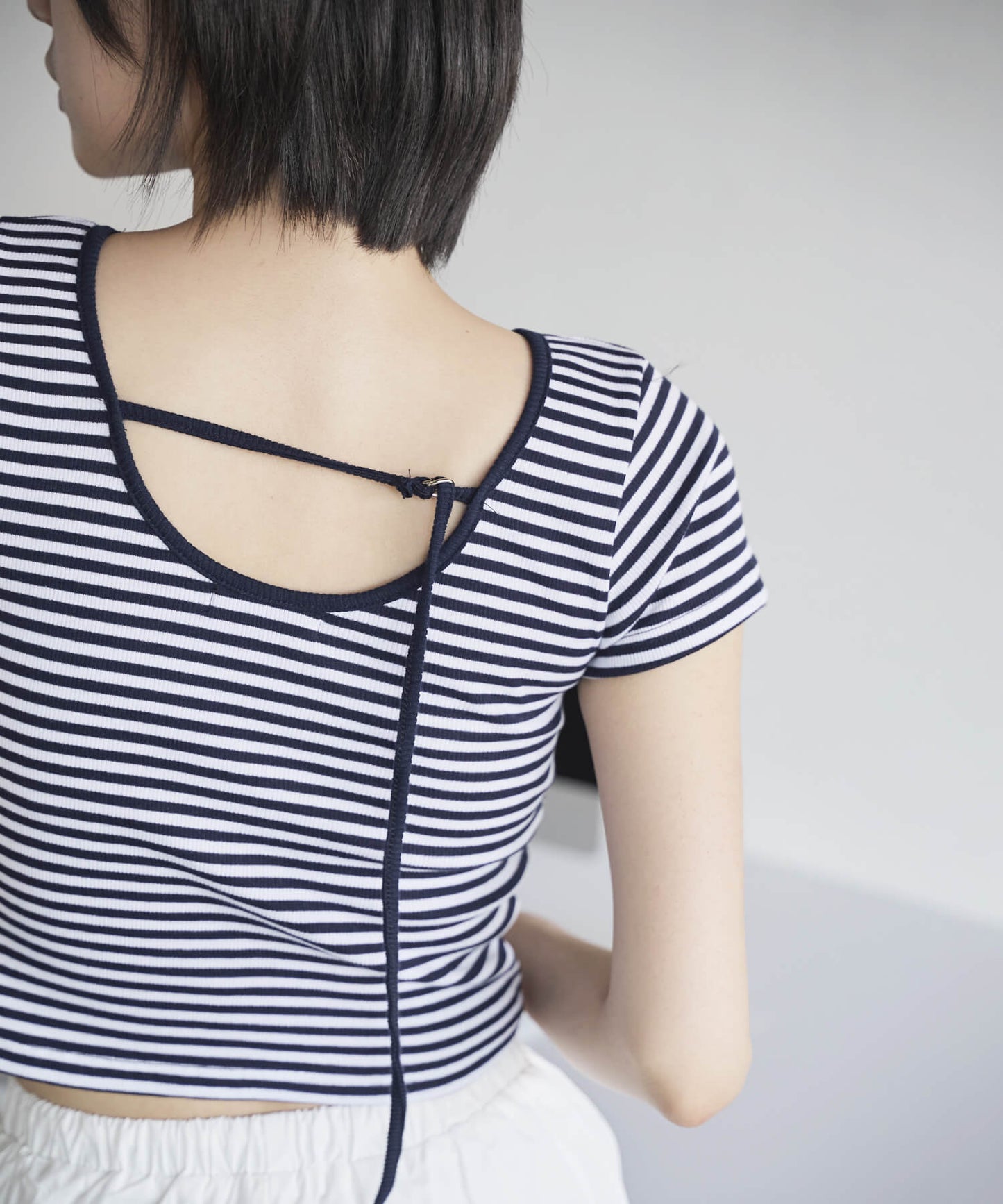 バックストリングUネックボーダーリブニット半袖Tシャツ