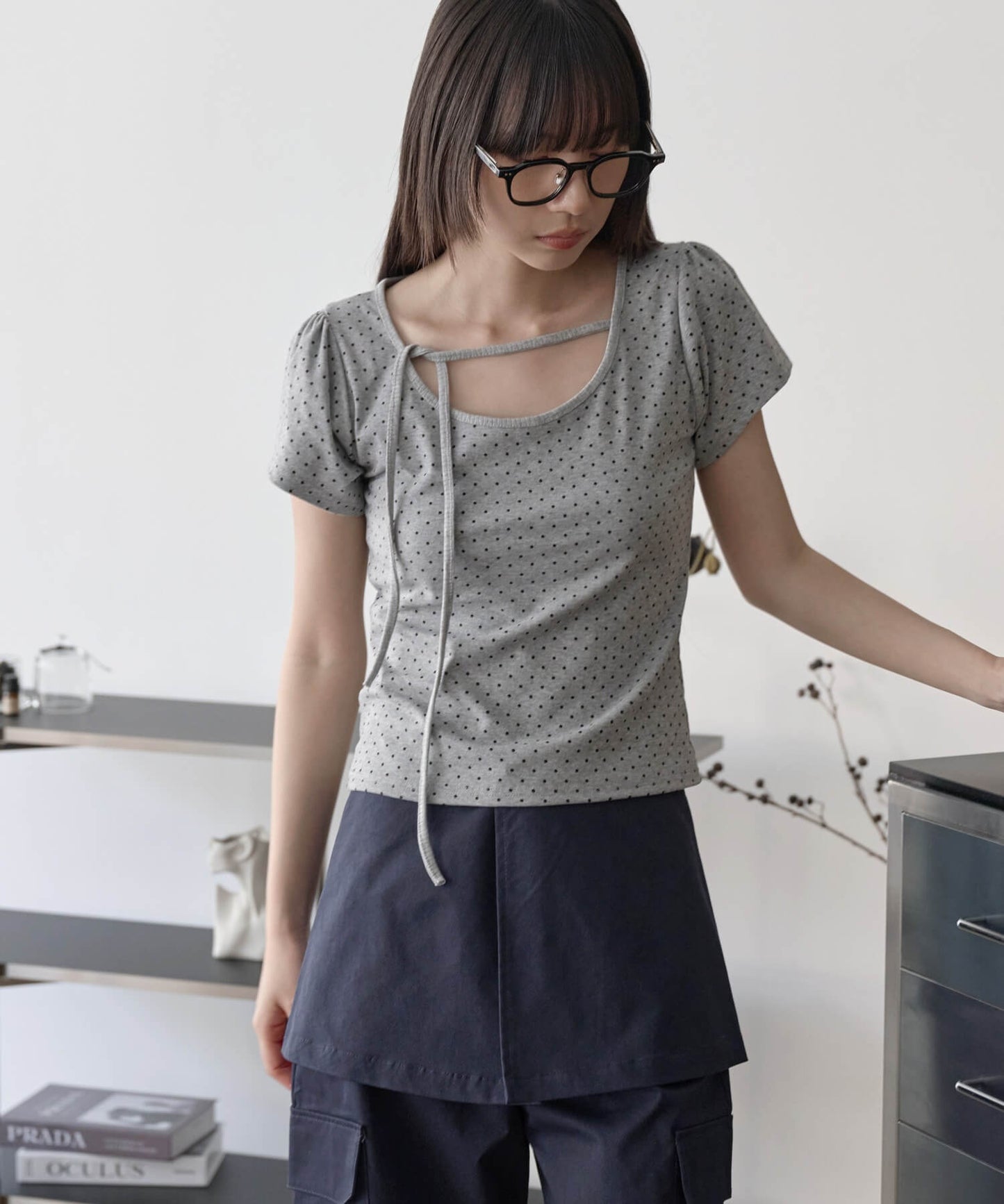 【UNE ORIGINAL】ショルダーパフフロントリボンドットパターンTシャツカットソー