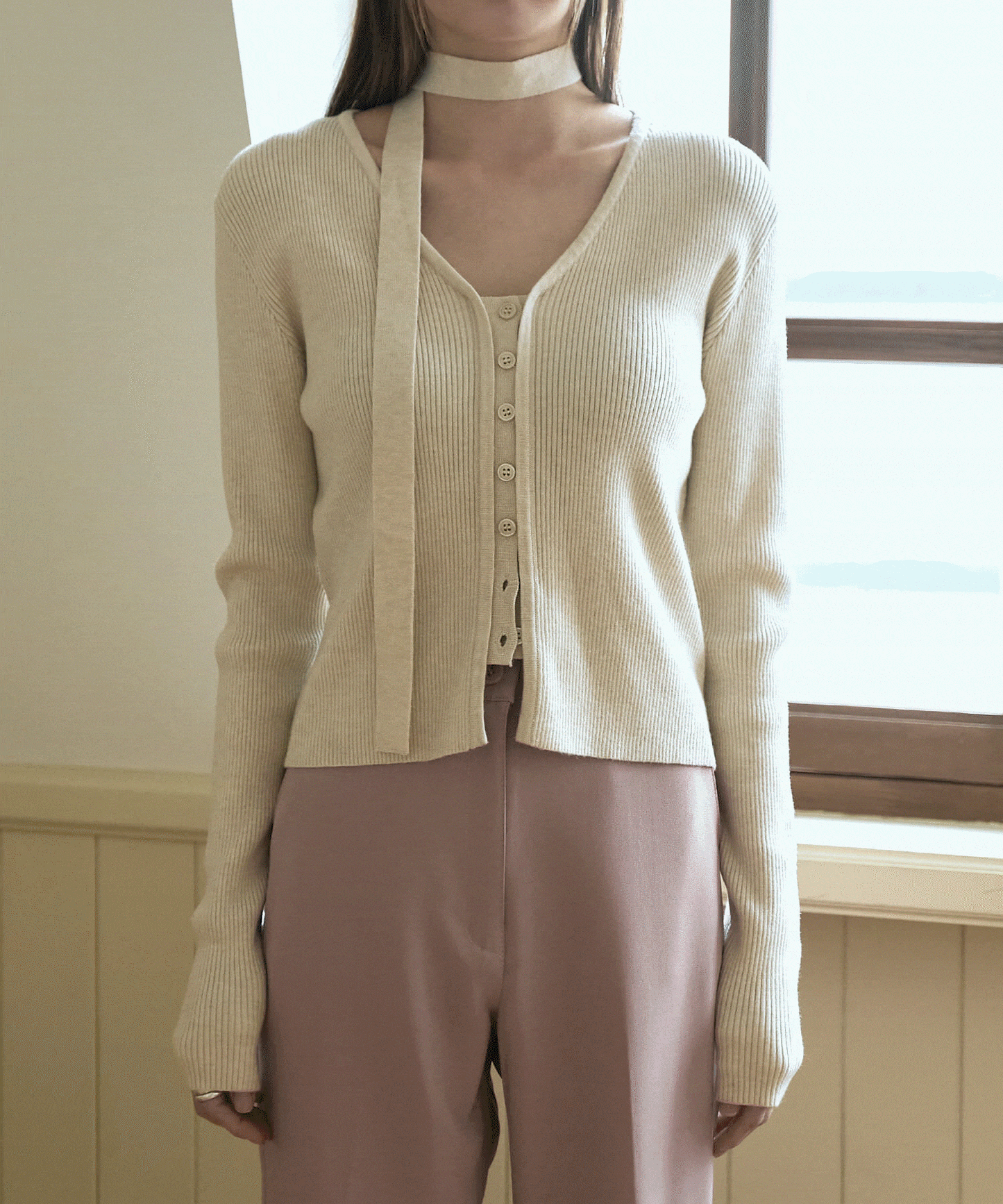 [UNE ORIGINAL] フロントボタンVネックカーディガン＆マフラースカーフSET ITEM