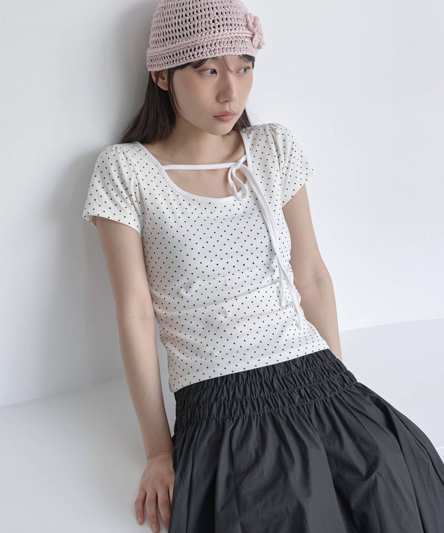 【UNE ORIGINAL】ショルダーパフフロントリボンドットパターンTシャツカットソー