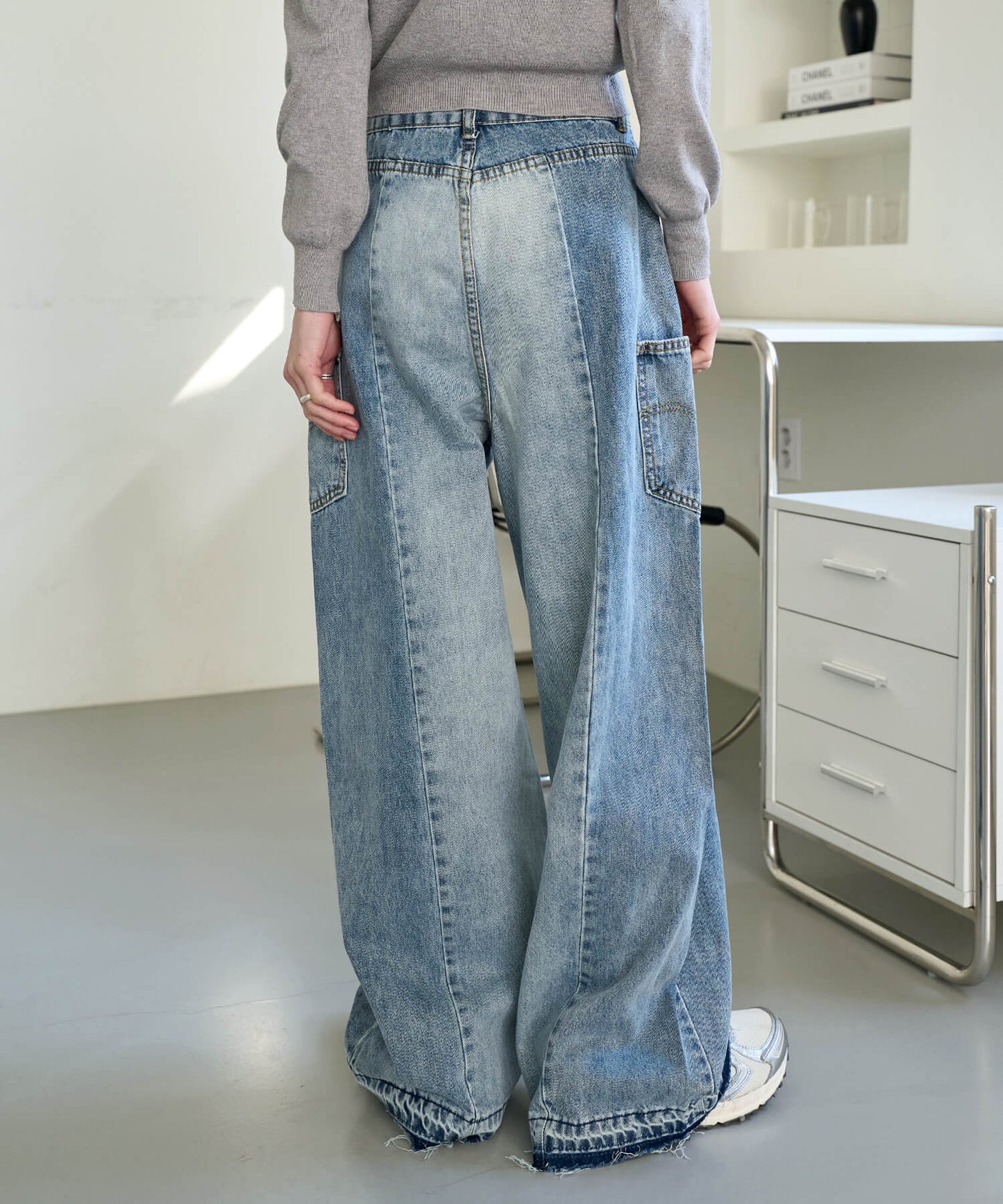ツートンバイカラーカットオフワイドストレートデニム