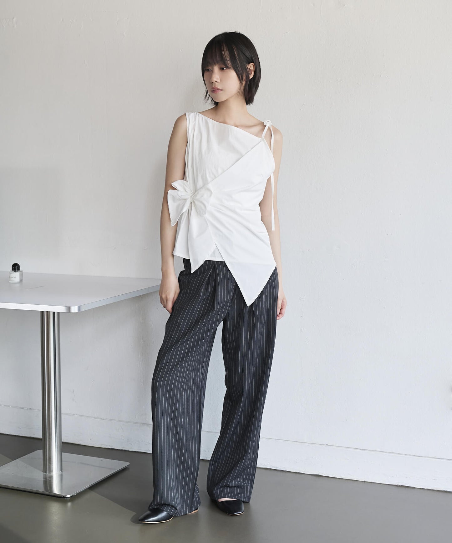 ストライプツーピンタックワイドスラックス
