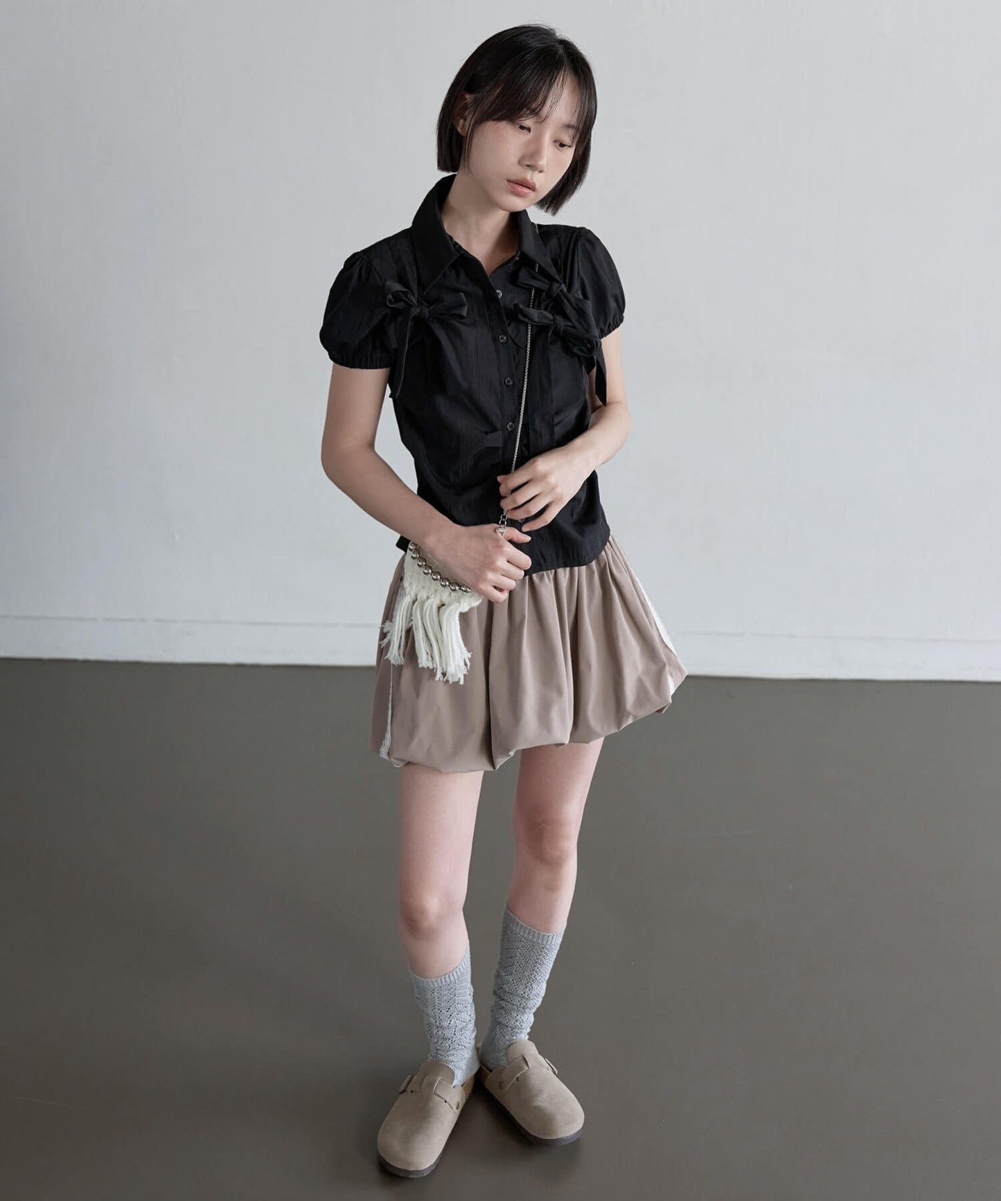 【UNE ORIGINAL】【インナーペチパンツ付き】レーストリミングミニ丈バルーンスカート