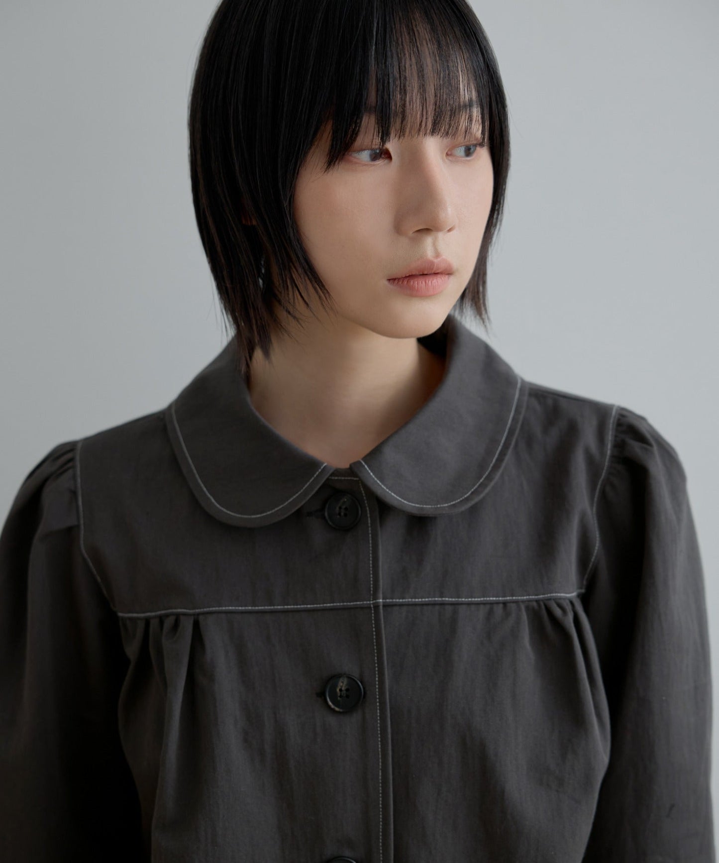 【オリジナル】ラブリーラウンドカラーシャーリングショルダーパフトレンチショートコート
