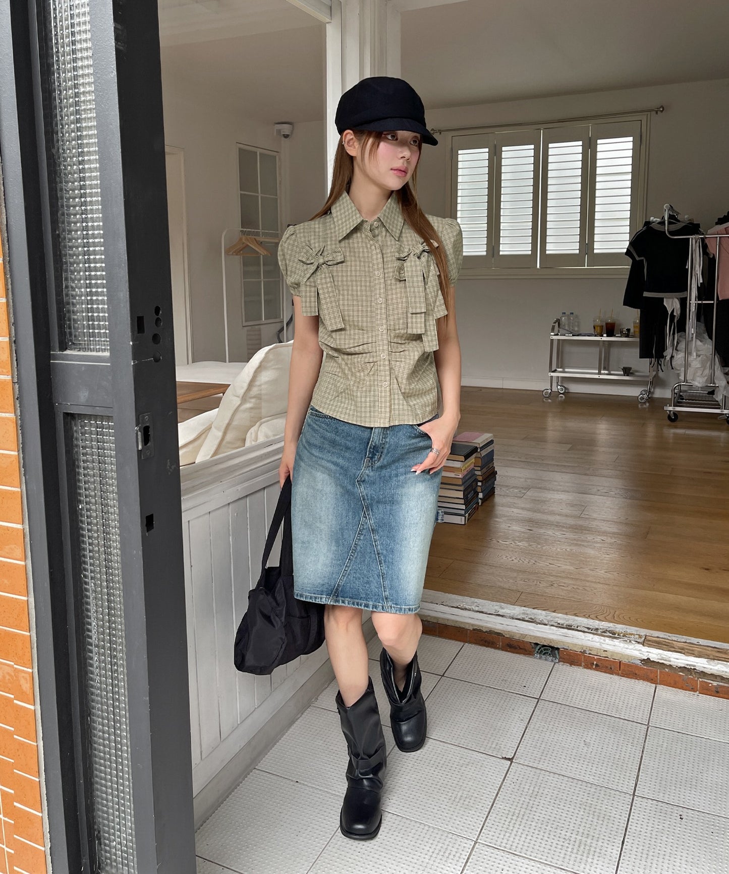 [UNE ORIGINAL]ショルダーパフサイドピンタックユニークリボンチェックブラウスシャツ