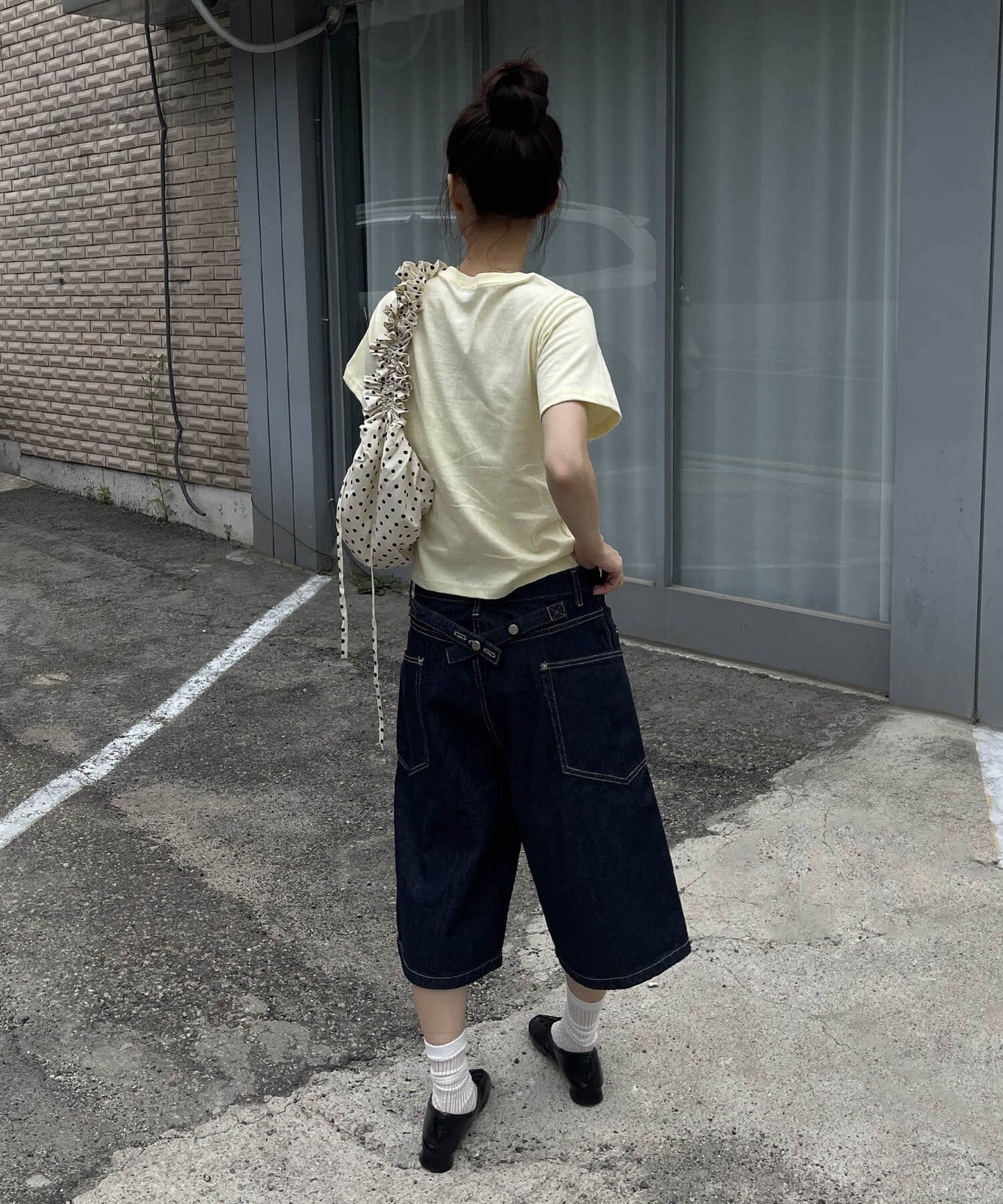 【ユニセックスデニム】ウェーブバルーンウォッシュドユニークサイドポケットバミューダハーフパンツデニム