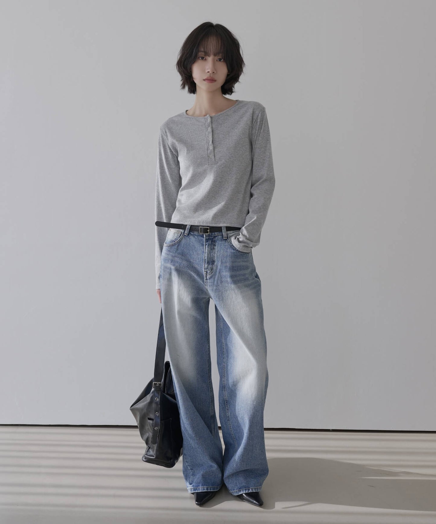 【UNE ORIGINAL】ヘンリーネックシルバースナップボタンシンプルTシャツカットソー