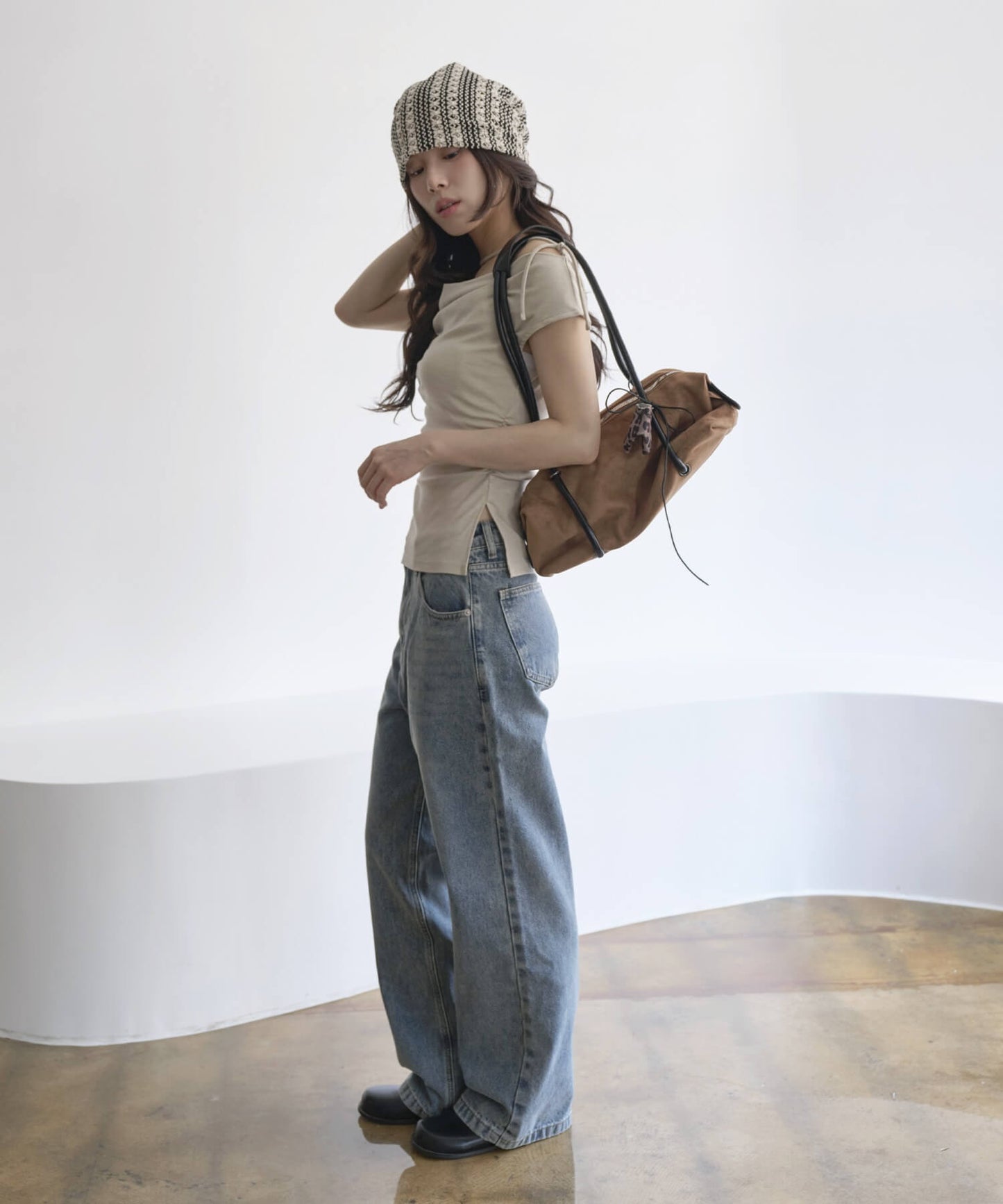 オフショルダー/ワンショルダースリムフィットシャーリングスリットリボン半袖Tシャツカットソー