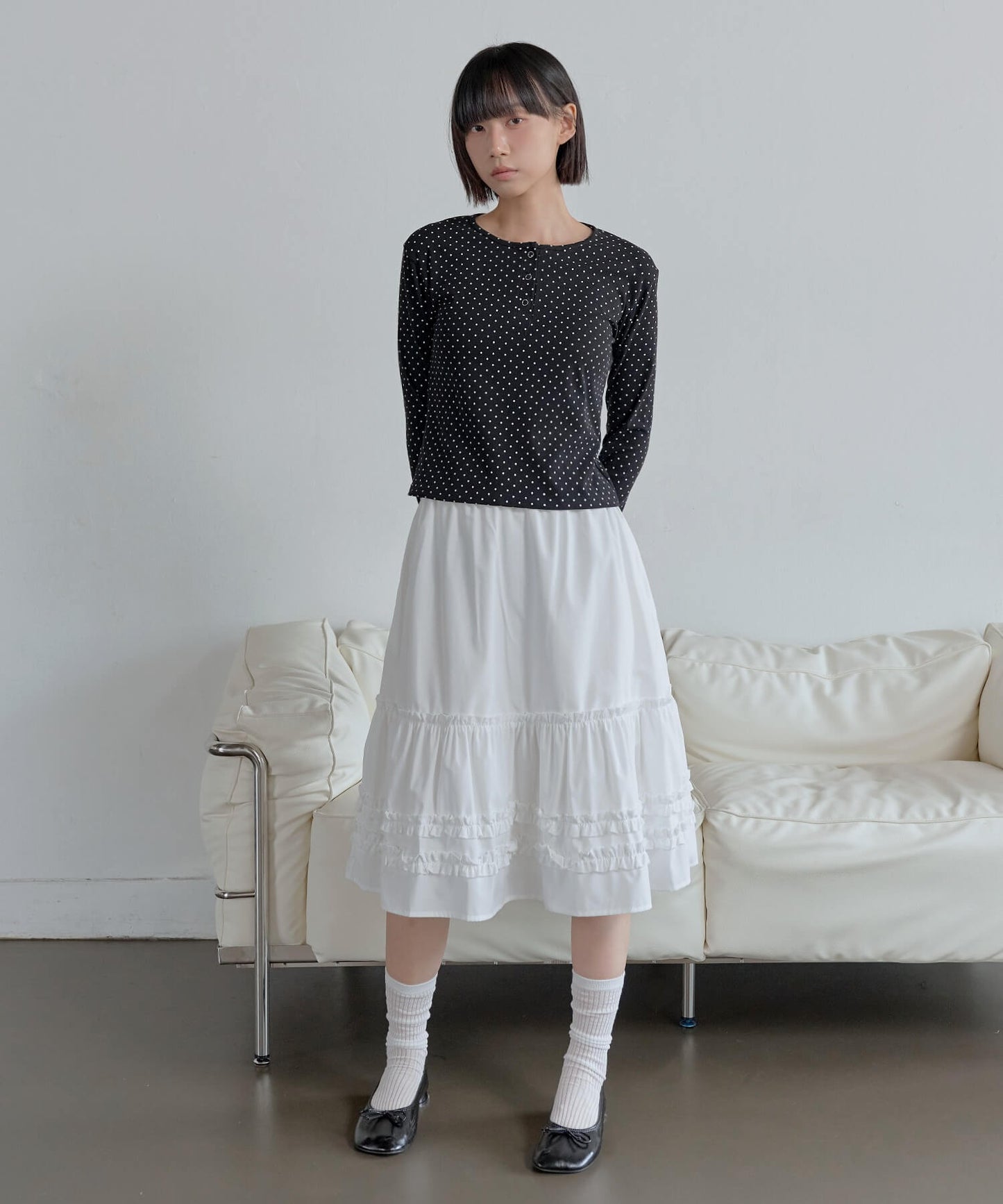 【UNE ORIGINAL】ヘンリーネックシルバースナップボタンドットパターンTシャツカットソー
