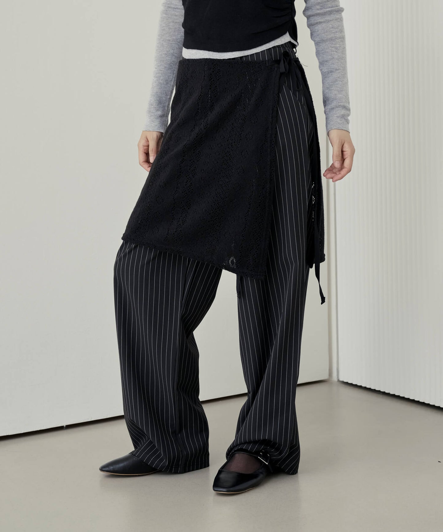 ストライプツーピンタックワイドスラックス