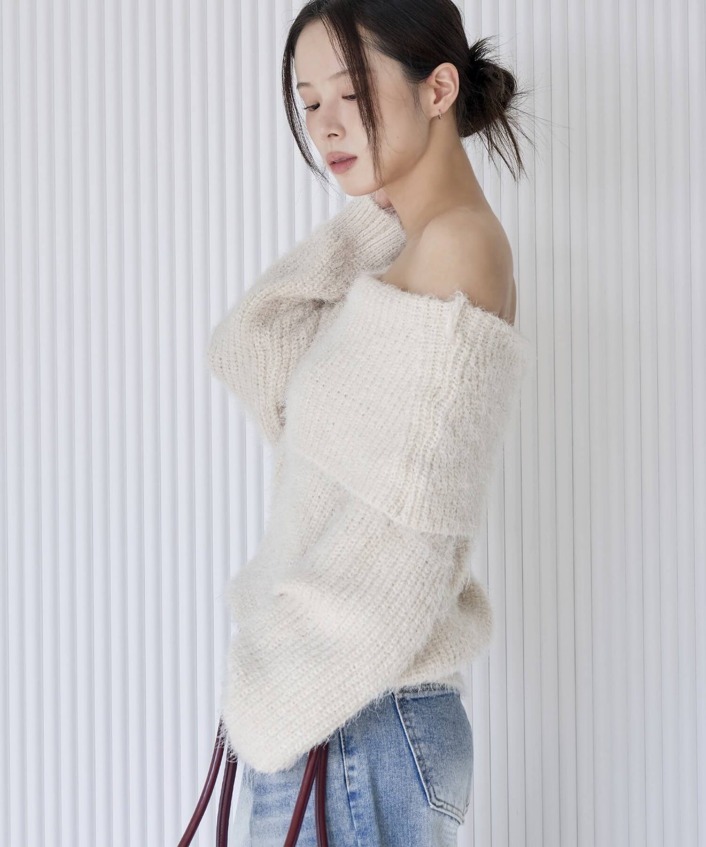 アンゴラモヘアフォンダンオフショルダーオーバーサイズニット