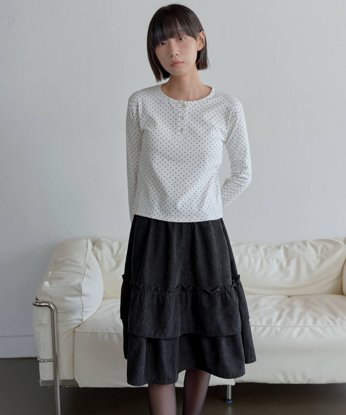 【UNE ORIGINAL】ヘンリーネックシルバースナップボタンドットパターンTシャツカットソー