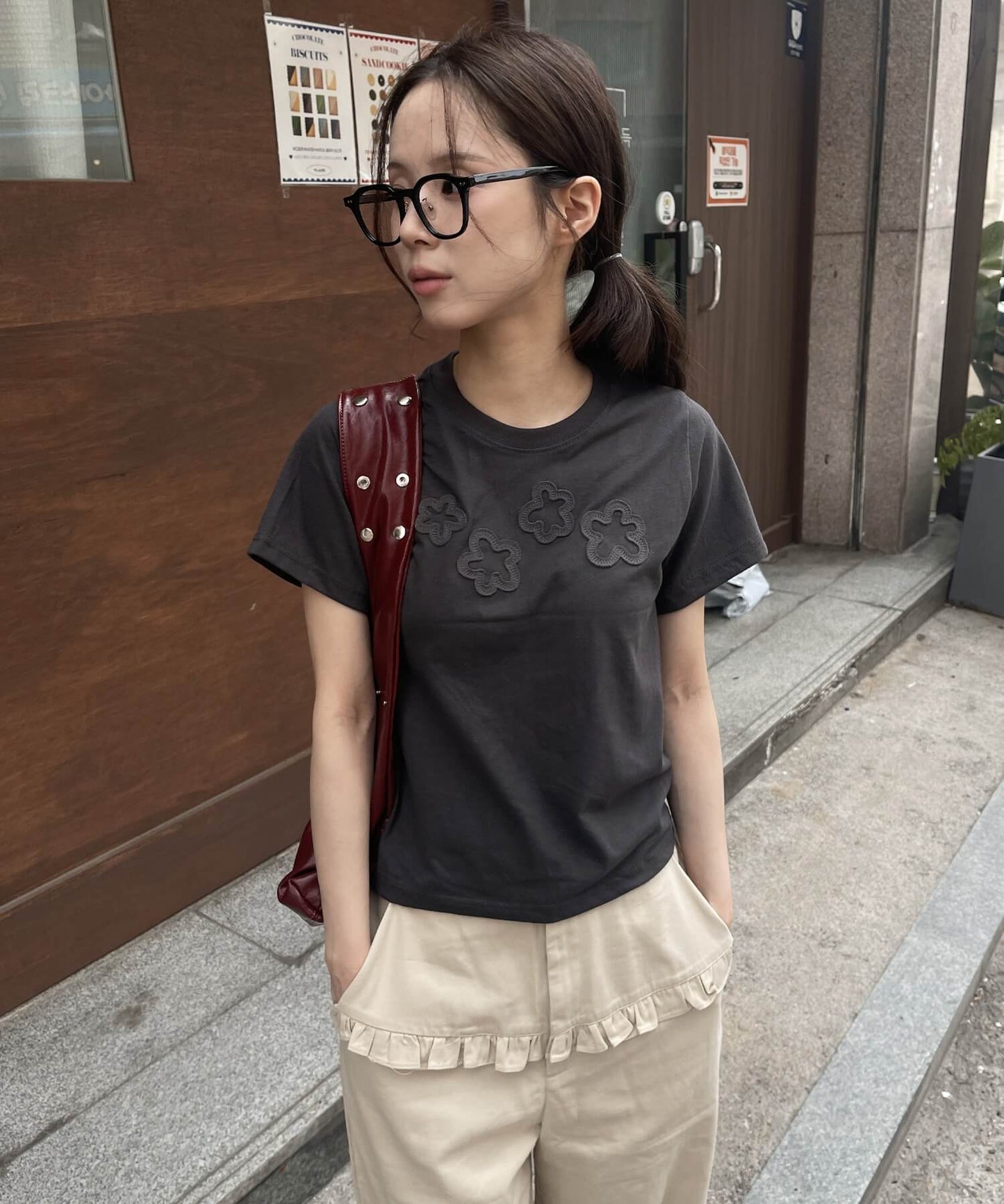 ダッフルフラワーワッペンレタリング半袖Tシャツ