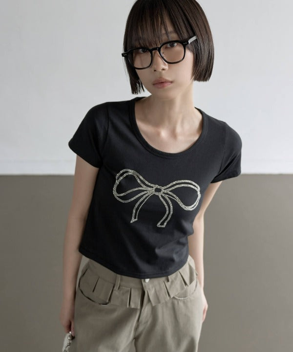 【UNE ORIGINAL】シルバーキラキラストーンズセミクロップド半袖Tシャツカットソー