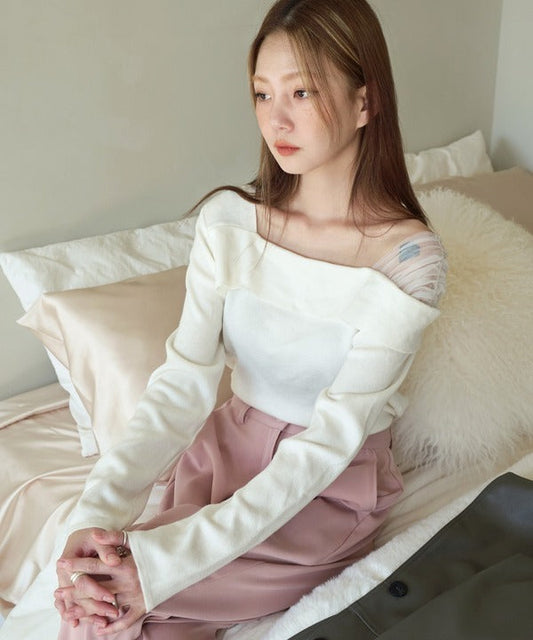 オフショルダーシースルーインナーカットソー