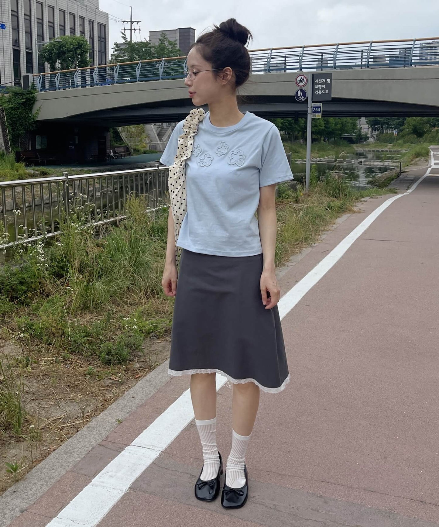 ダッフルフラワーワッペンレタリング半袖Tシャツ