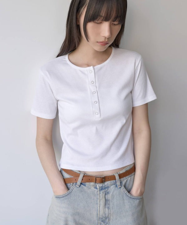 【UNE ORIGINAL】 ヘンリーネックシルバースナップボタンリブ半袖カットソー