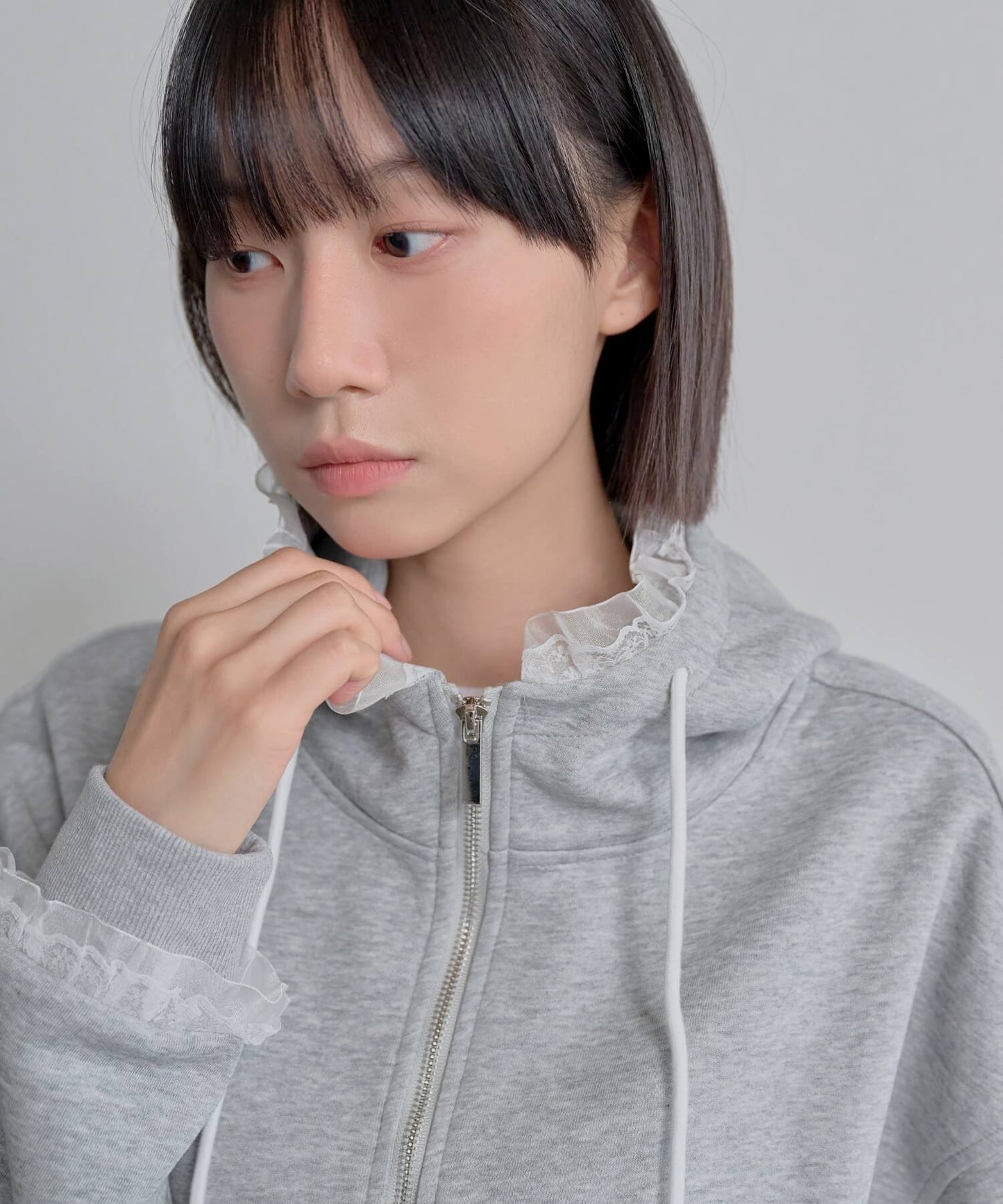 レースフリルオーバーサイズジップアップフードパーカー