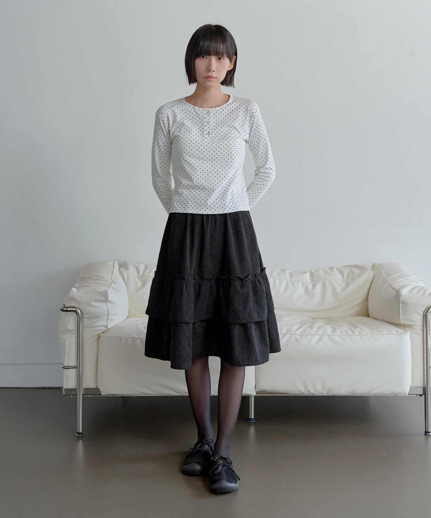 【UNE ORIGINAL】ヘンリーネックシルバースナップボタンドットパターンTシャツカットソー