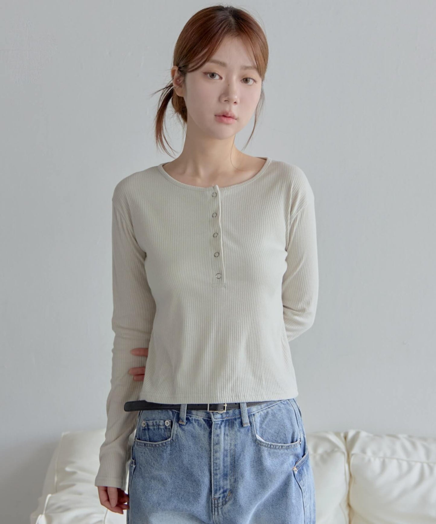 【UNE ORIGINAL】ヘンリーネックシルバースナップボタンシンプルTシャツカットソー