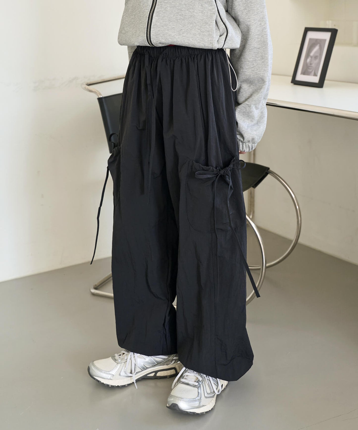 【UNISEX】メンズライクスポーティーカーゴサイドリボンナイロンプルオンパンツ