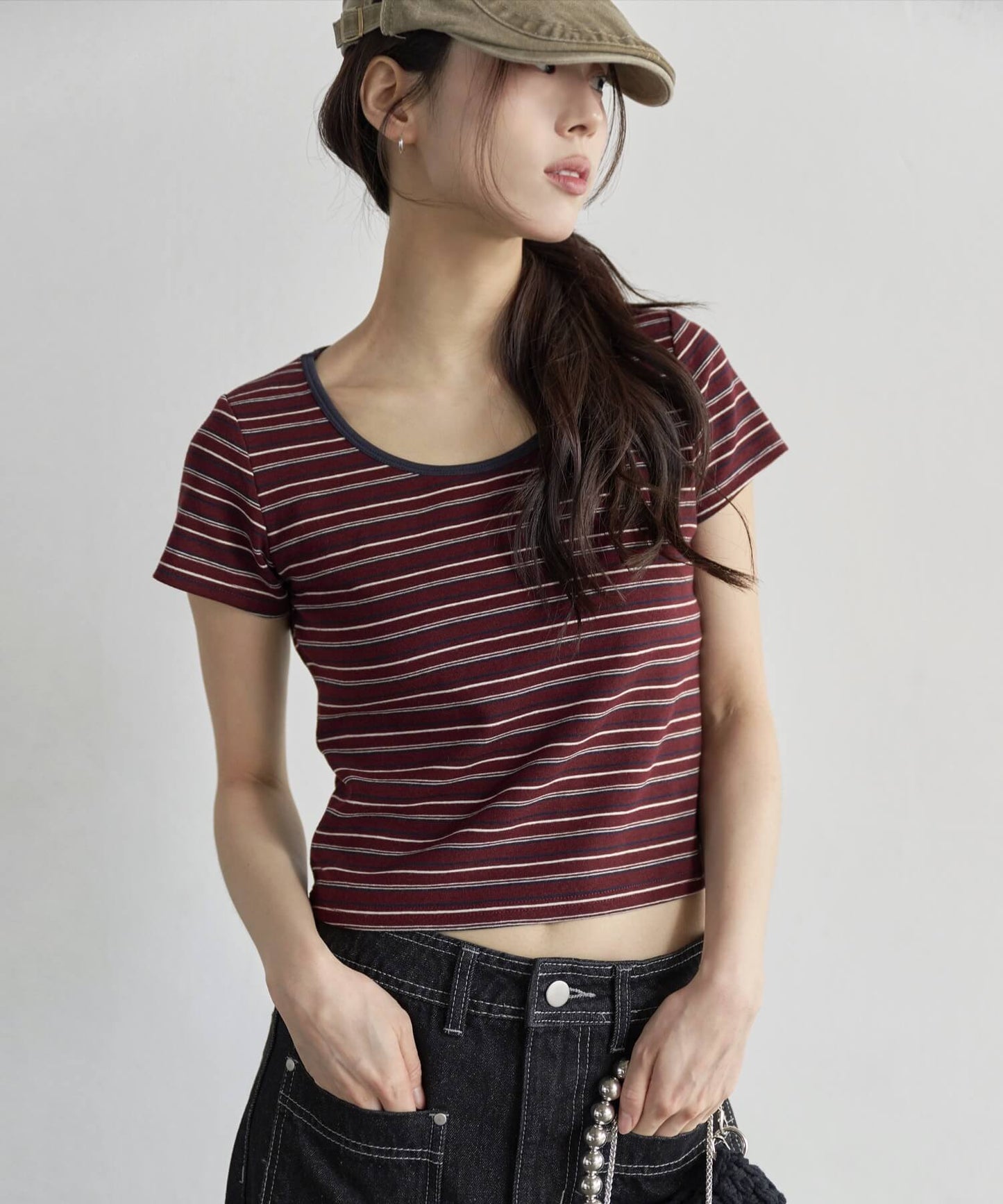 ラウンドネックバイカラーストライプセミクロップド半袖Tシャツカットソー