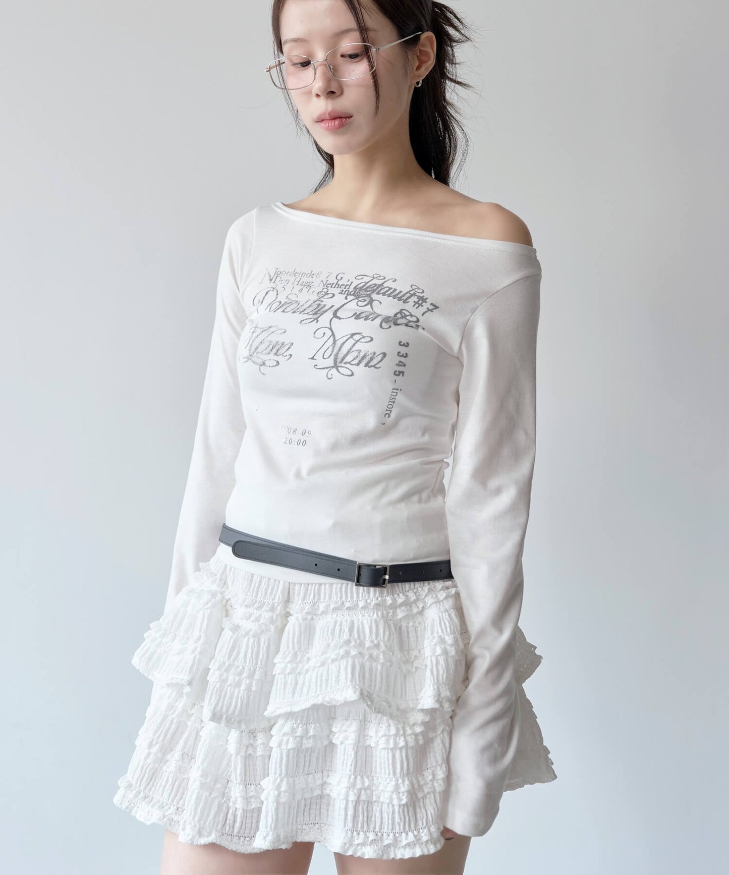 バレエコアグラフィックプリントシティワンショルダー/オフショルダーTシャツカットソー