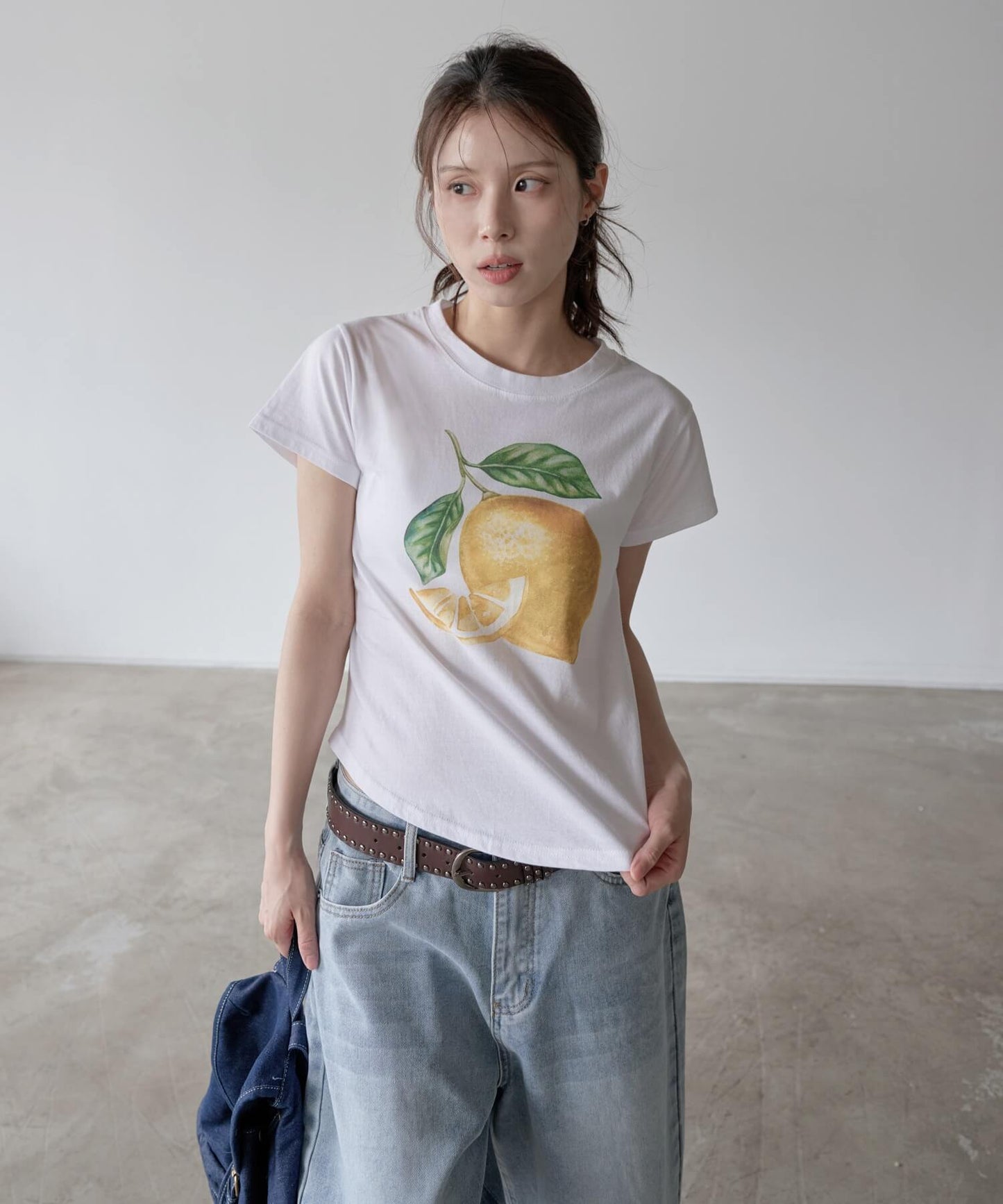 【UNE ORIGINAL】 サイドラウンドスリットフルーツプリントミニチビTシャツカットソー