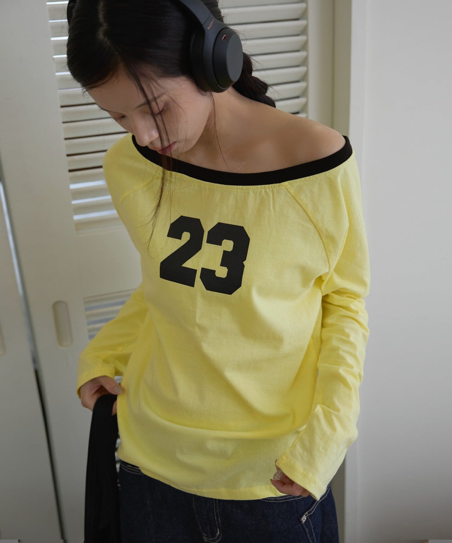【オフショルダー/ワンショルダー2WAY着用可能】バイカラーナンバリング長袖Tシャツカットソー