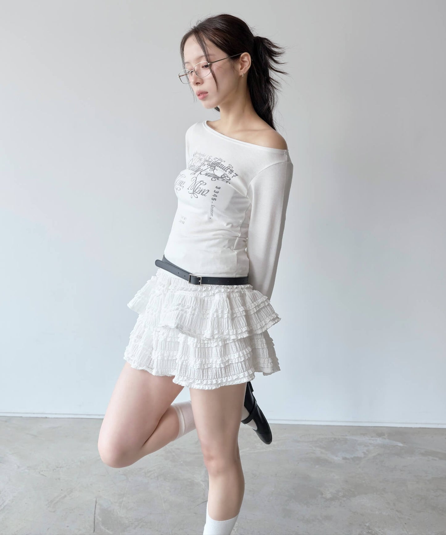 バレエコアグラフィックプリントシティワンショルダー/オフショルダーTシャツカットソー
