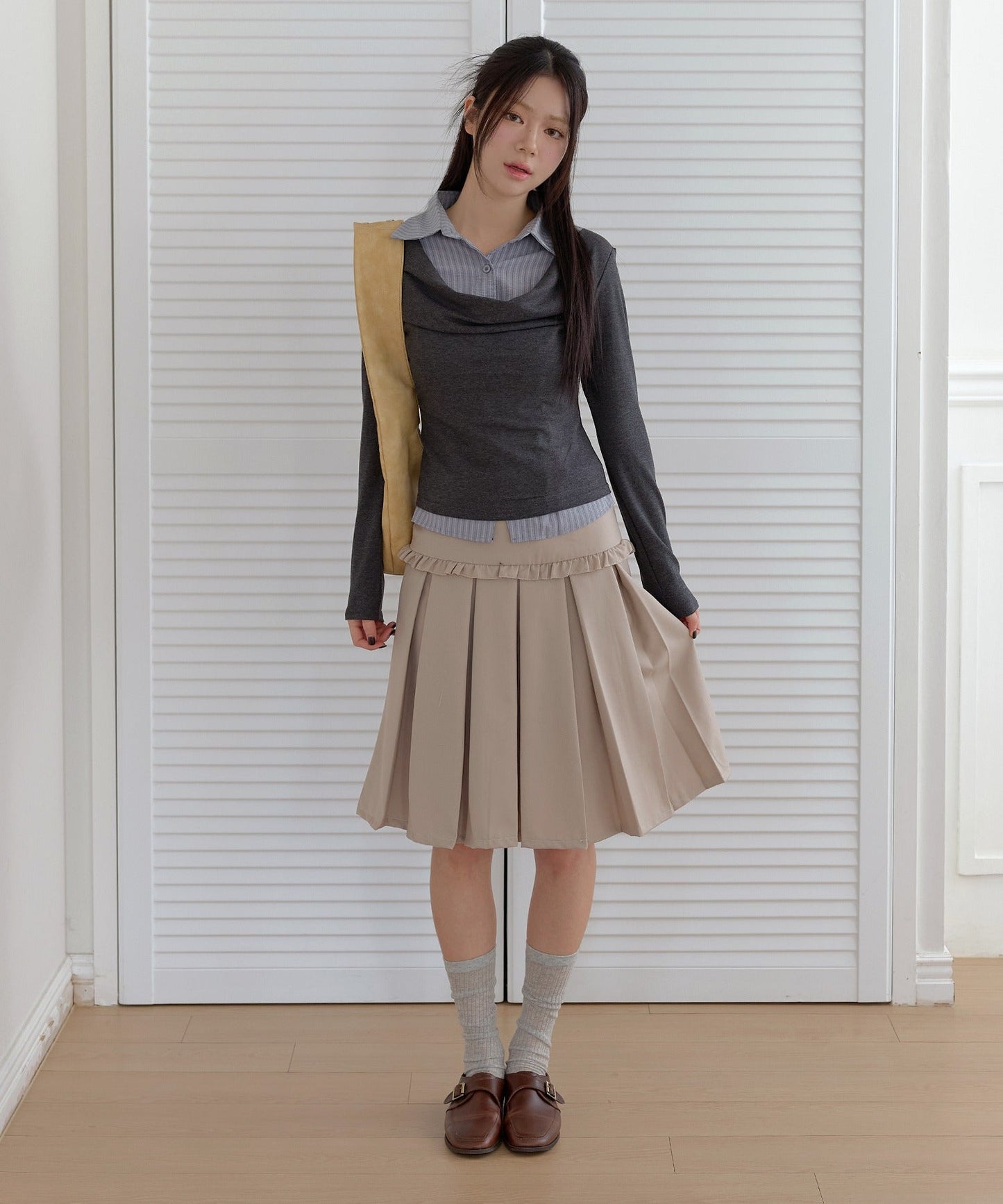 フロントラブリーフリルプリーツミディスカート