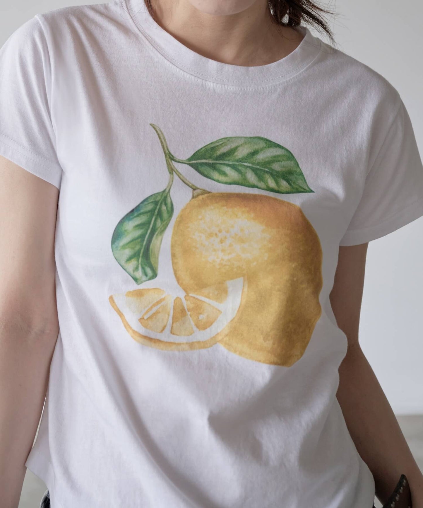 【UNE ORIGINAL】 サイドラウンドスリットフルーツプリントミニチビTシャツカットソー