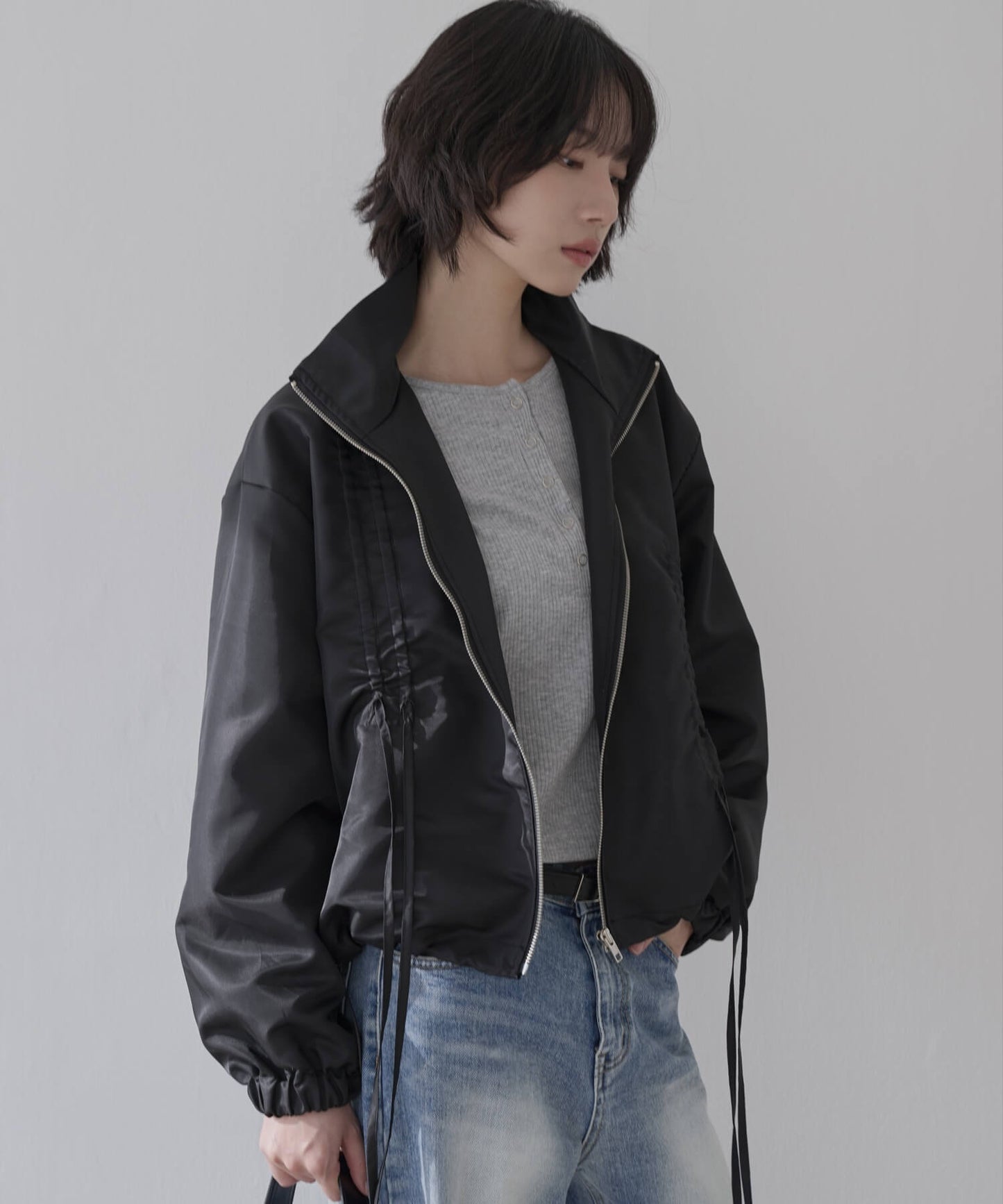 【UNE ORIGINAL】ヘンリーネックシルバースナップボタンシンプルTシャツカットソー