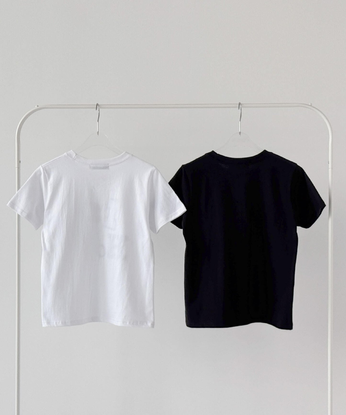 アロップホームDOTパターンフラワーアプリケットロゴクロップド半袖Ｔシャツ