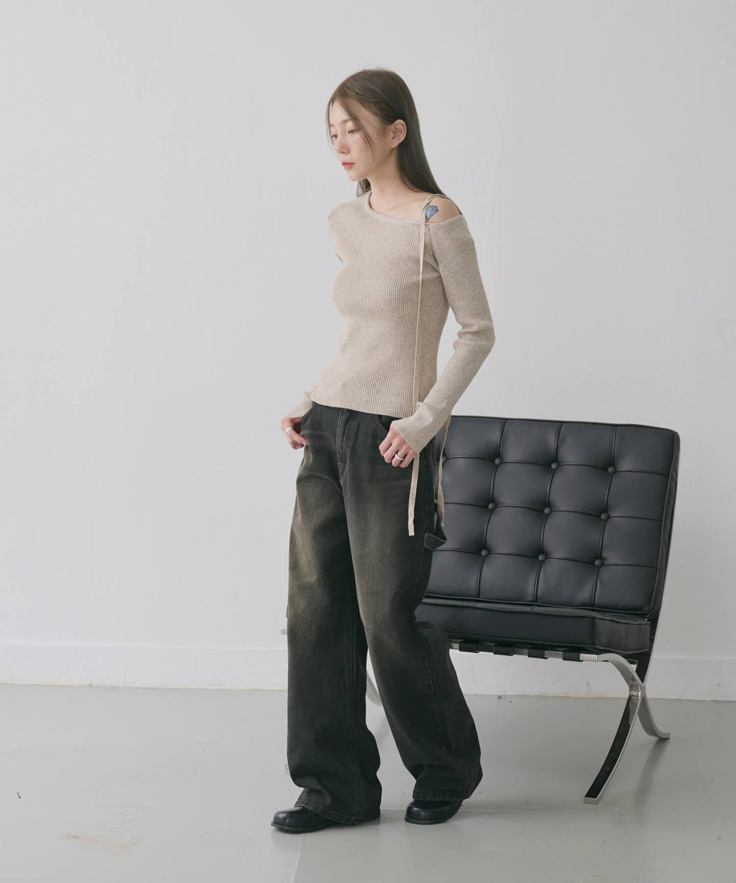 【UNE ORIGINAL】ワンオフショルダーストリングリボンニットロングカットソー