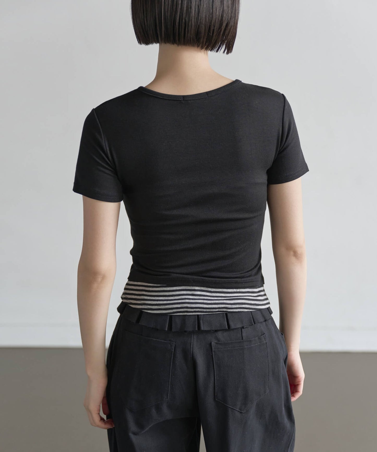 ヘンリーネックバイカラーストライプレイヤードTシャツ