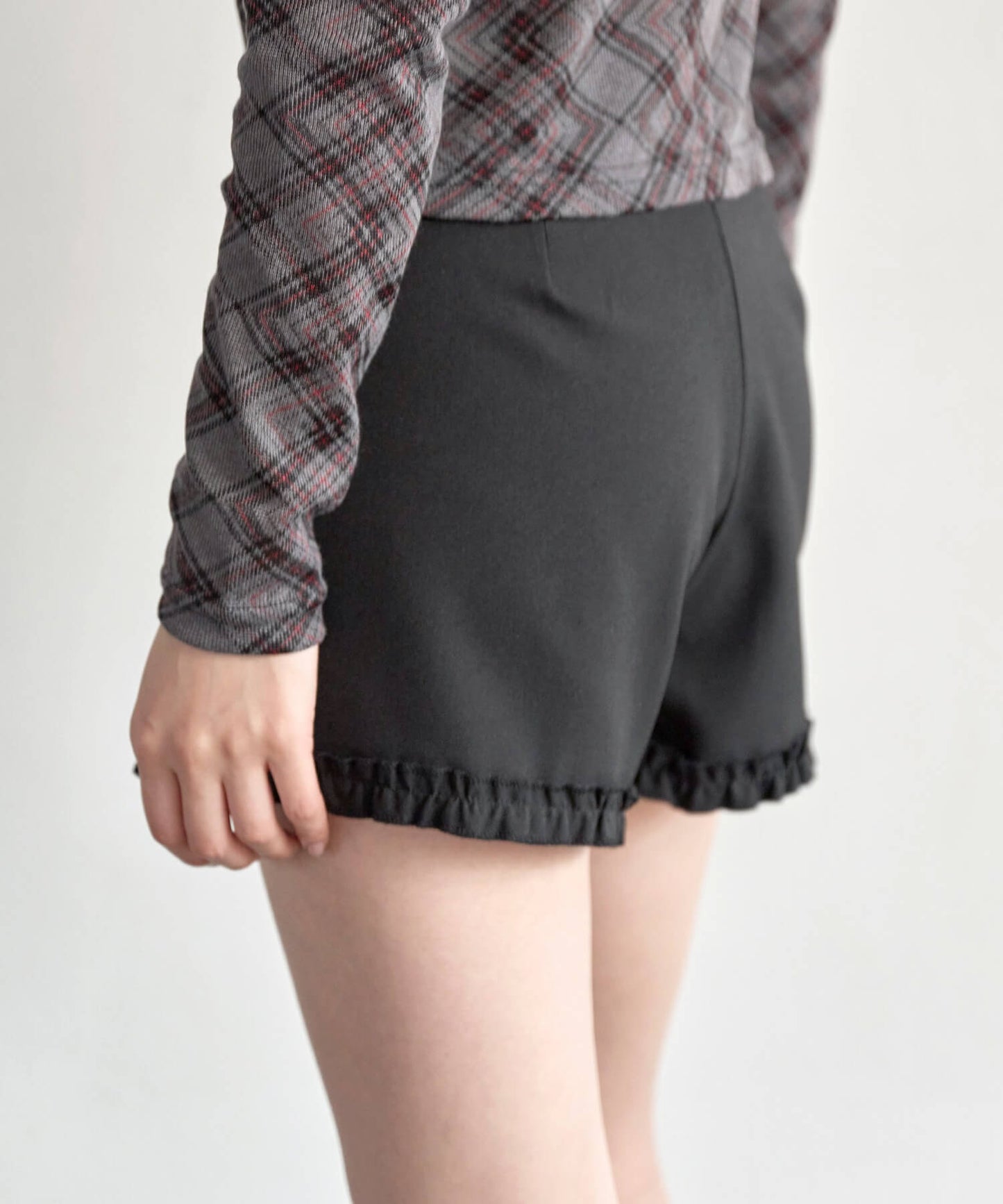 【UNE ORIGINAL】【セット着用可能】ラブリーロゼレースフリルショートパンツ