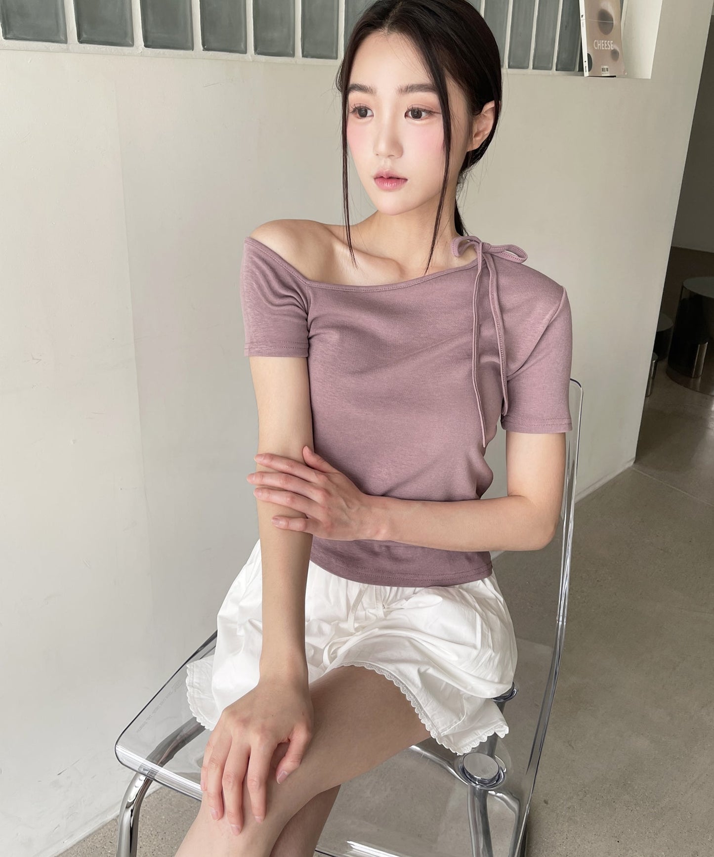 [UNE ORIGINAL]ワンオフショルダーチョーカーリボンTシャツカットソー