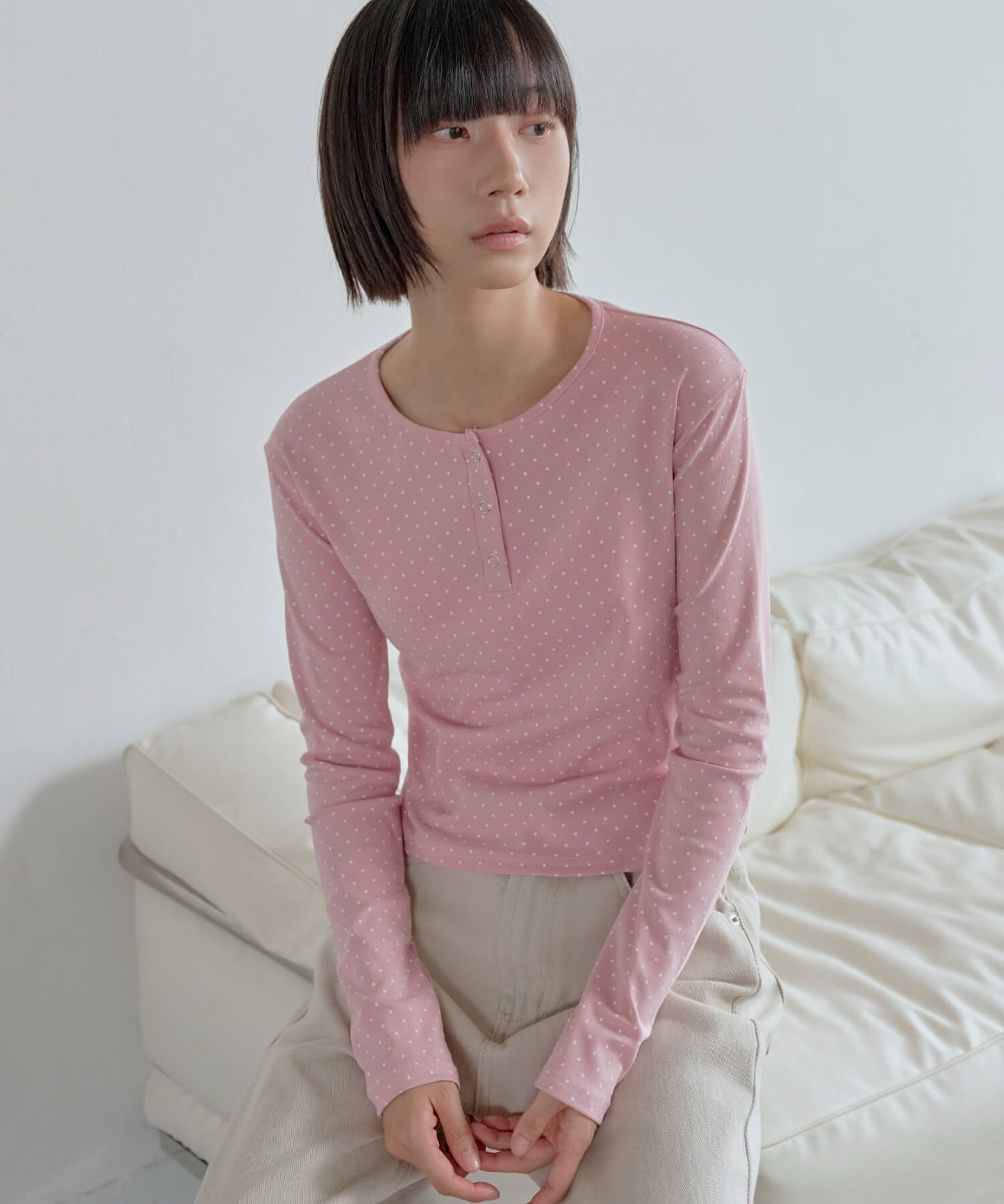 【UNE ORIGINAL】ヘンリーネックシルバースナップボタンドットパターンTシャツカットソー