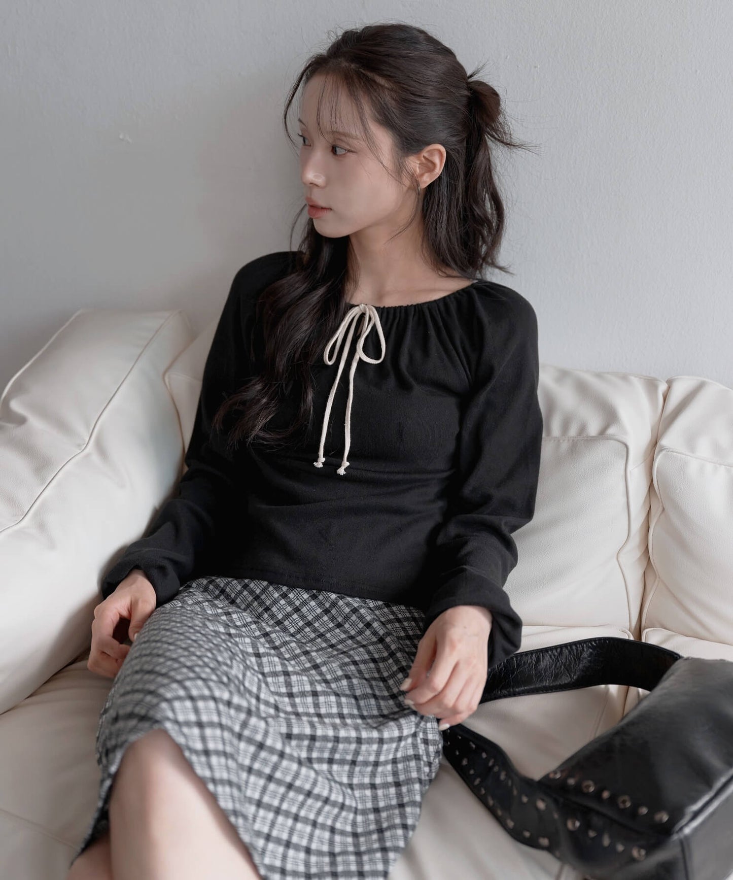 【UNE ORIGINAL】【オフショル、ワンショル、ラウンド3way仕様】フロントリボンラブリーフラワーパンチングオフショルダーカットソー